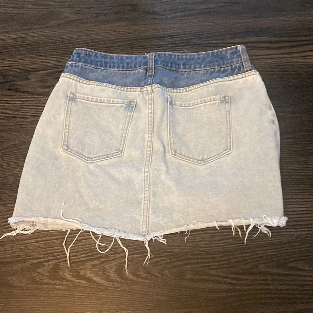 🍍PAC SUN 2 tone Jean skirt🍍Size 28🍍M-2